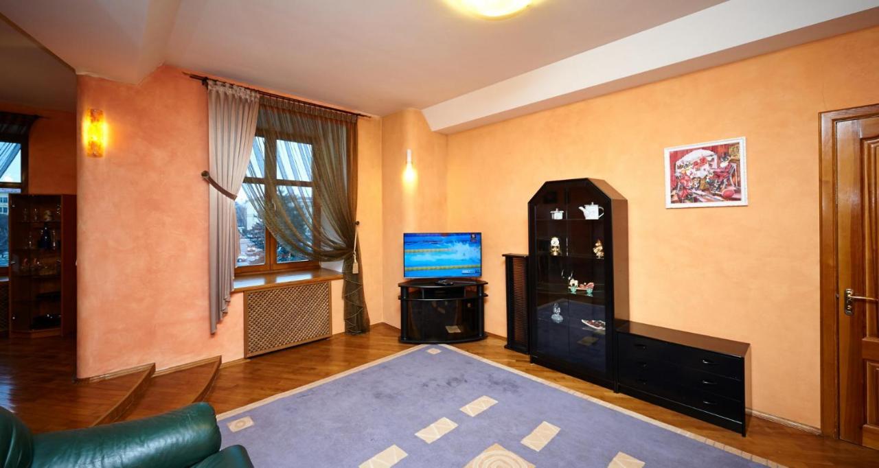 So Fashionable Apartment In The Heart Of Minsk Eksteriør bilde