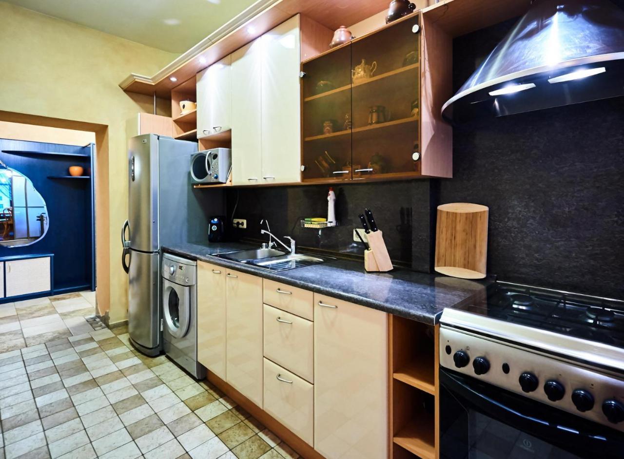 So Fashionable Apartment In The Heart Of Minsk Eksteriør bilde