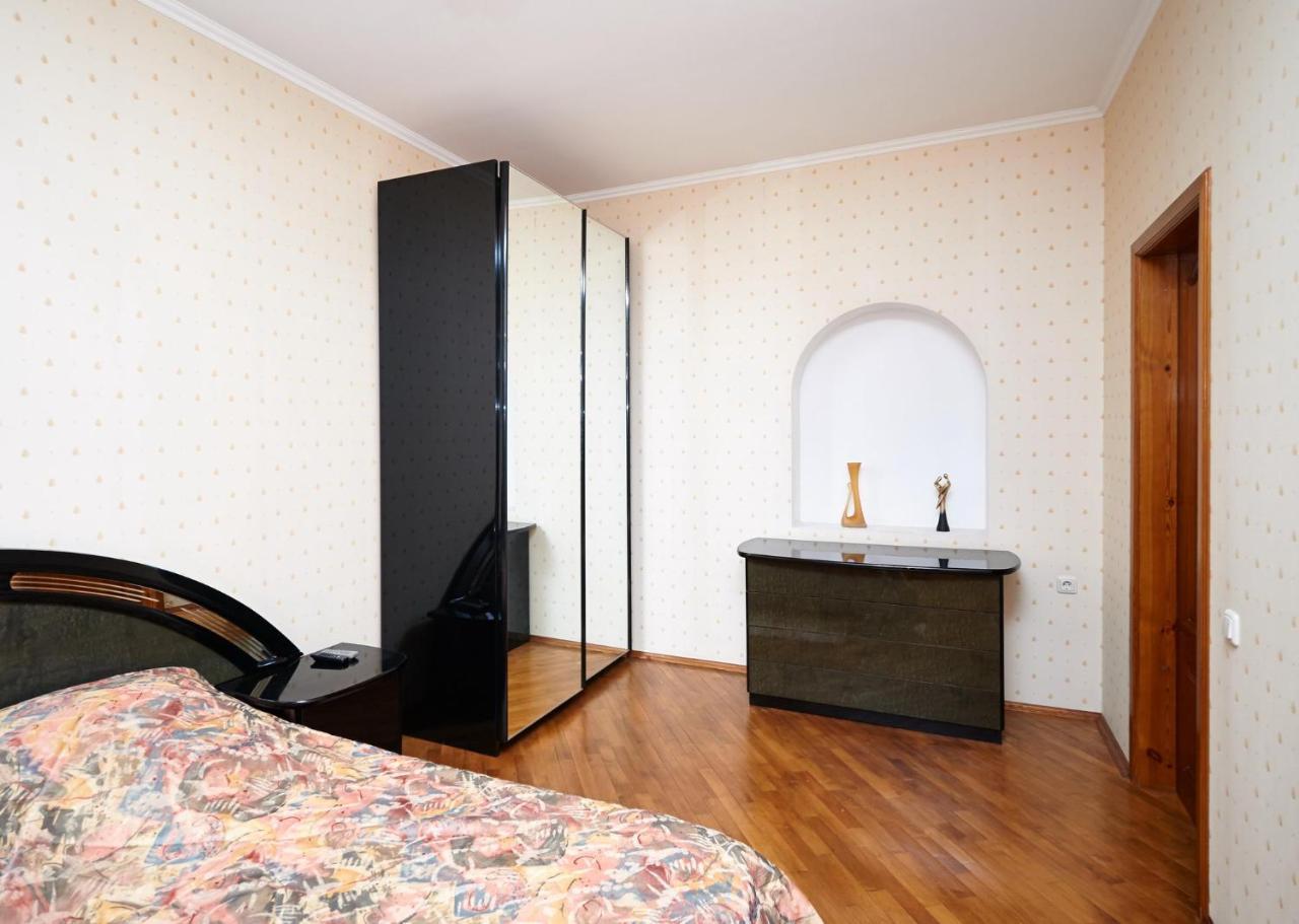 So Fashionable Apartment In The Heart Of Minsk Eksteriør bilde